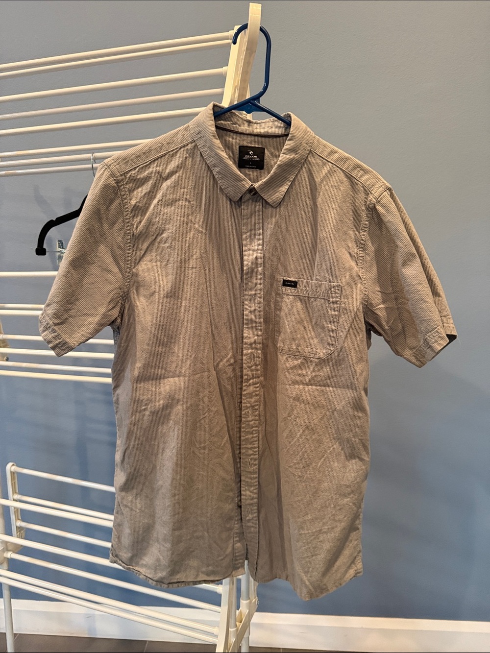 Ripcurl Men's Short-Sleeve Button-Down Shirt in Light Tan